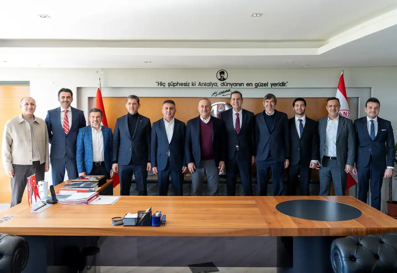 AK Parti Antalya Yönetiminden Antalyaspor’da Kritik Ziyaret! 6